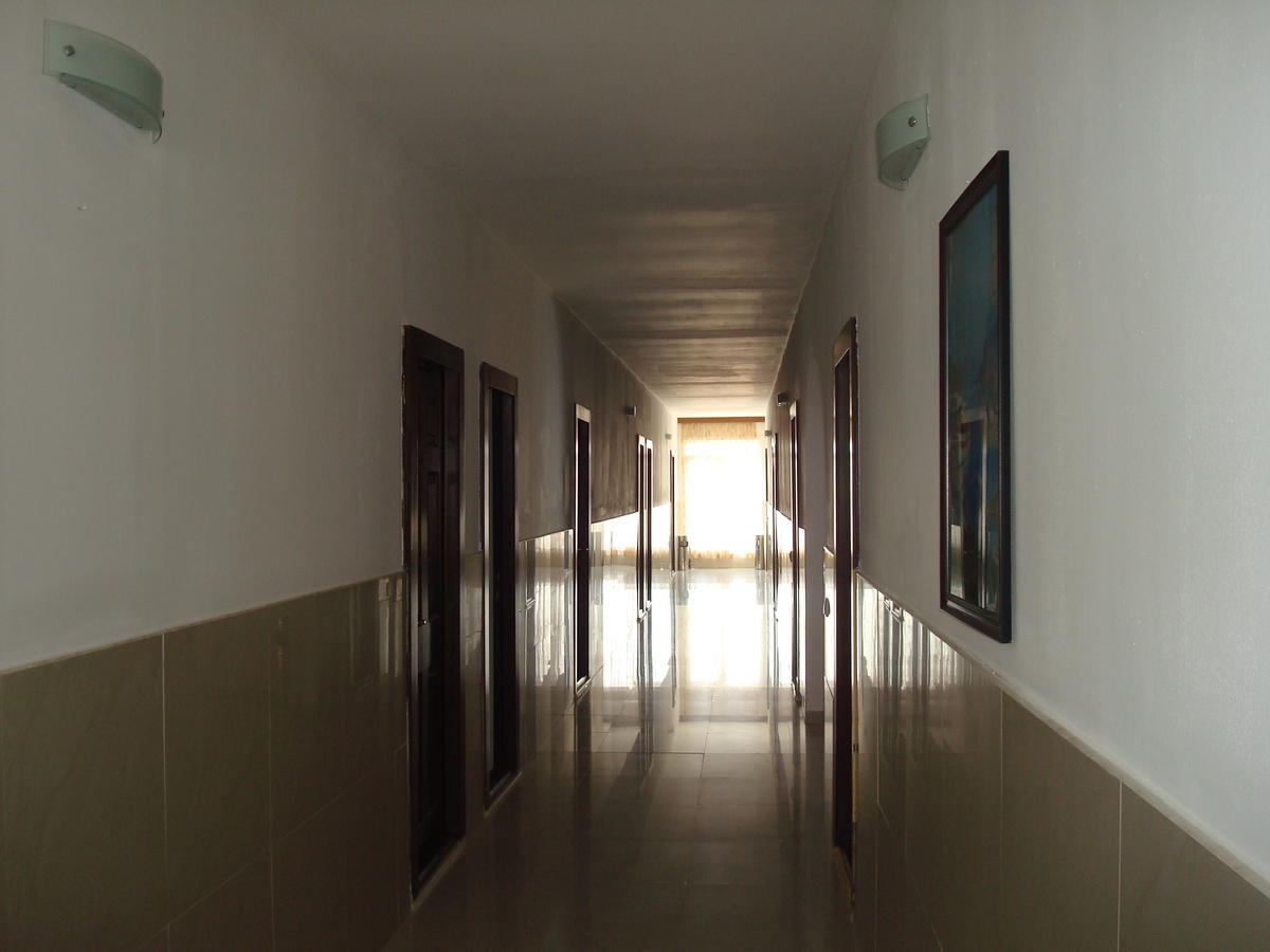 Hotel Prestige Costinesti Bagian luar foto