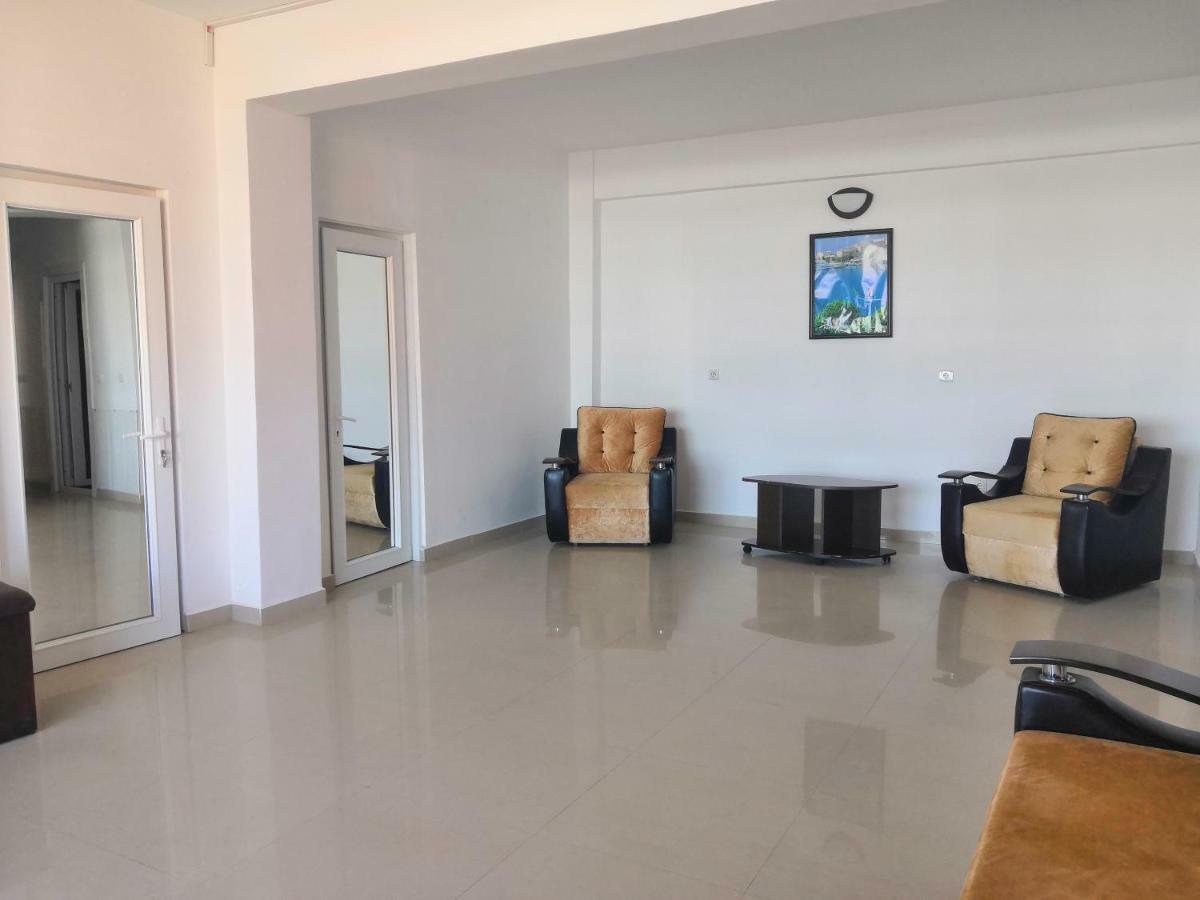 Hotel Prestige Costinesti Bagian luar foto